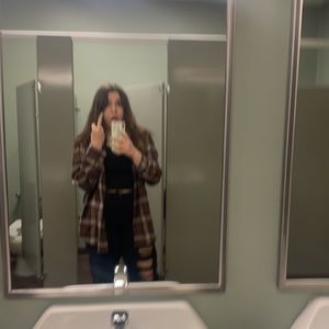 Meet your Posher, Maci